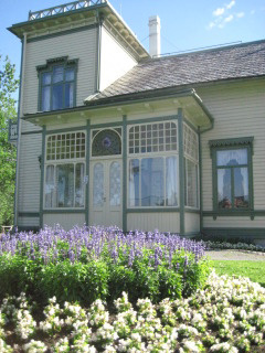 EdvardGriegHouselowrez Edvard Grieg Museum, Troldhaugen, Norway, travel, Nancy D. Brown, What a Trip