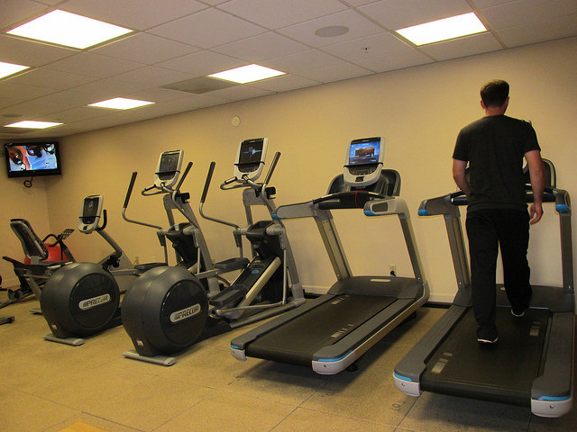 fitness room, Embassy Suites Valencia