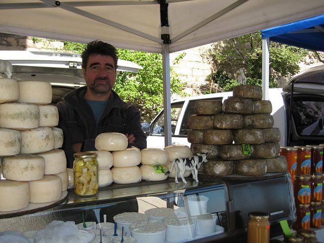 cheesemaker, cow cheese, montserrat, spain, farmers market